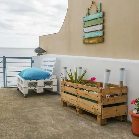 Casa Da Luz * Ponta Delgada (Sao Miguel)